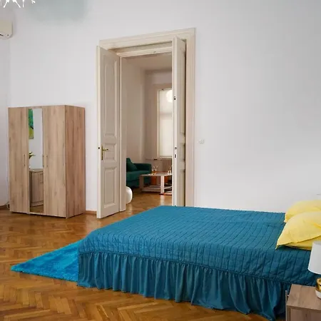 In Marschall Palace Lägenhet *